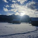 Gaestehaus Alpenkranz Bed & Breakfast