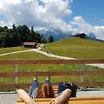 Gaestehaus Alpenkranz Bed & Breakfast Garmisch-Partenkirchen