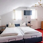 Gaestehaus Alpenkranz 3*