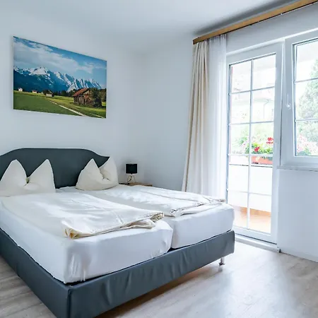Gaestehaus Alpenkranz Bed and breakfast
