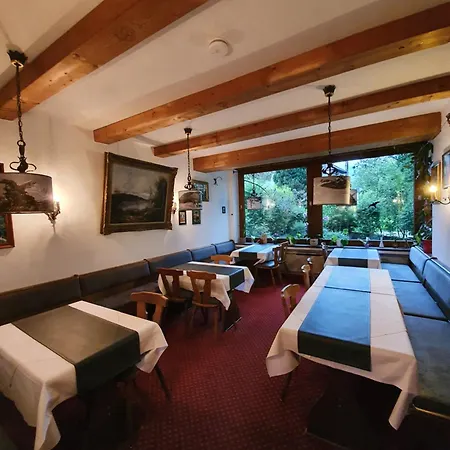 Gaestehaus Alpenkranz 3* 加爾米施-帕滕基興