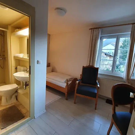 Gaestehaus Alpenkranz 加爾米施-帕滕基興