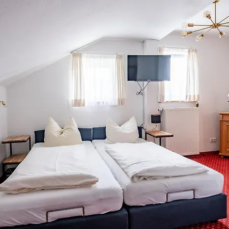 Gaestehaus Alpenkranz 3*