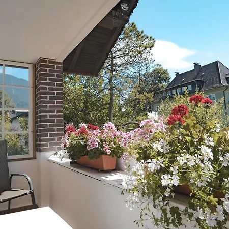 住宿加早餐酒店 Gaestehaus Alpenkranz