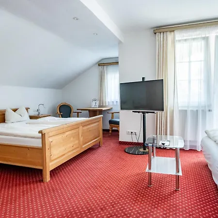 Gaestehaus Alpenkranz 3*